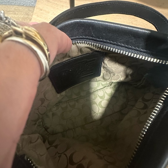 Coach Y2K 2000’s Black Leather Micro Bag with Authentic Coach Star keychain - Picture 5 of 7